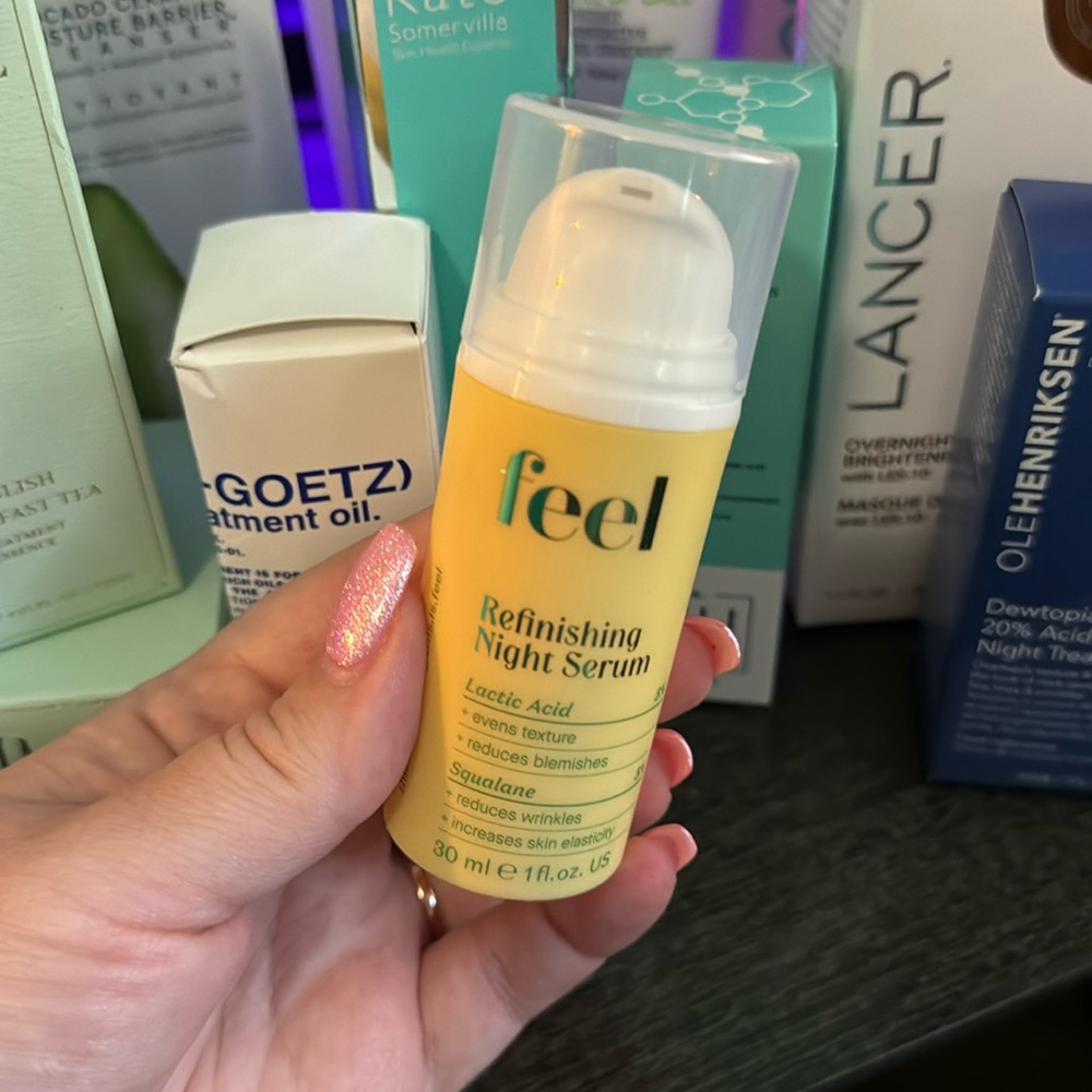 Feel Refinishing Night Serum *New*